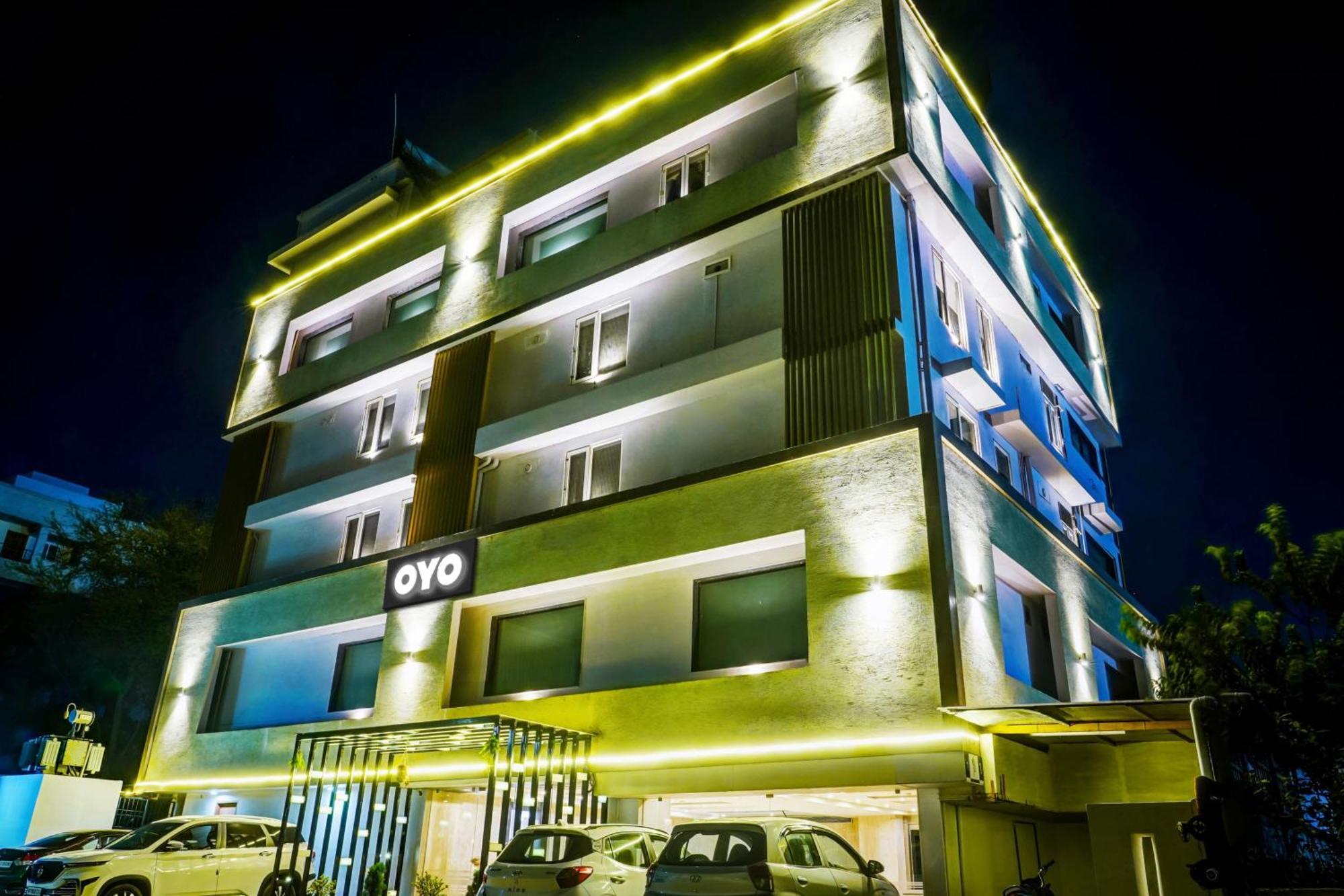 Super Townhouse Dev'S Inn By Cj Gunadala Dış mekan fotoğraf